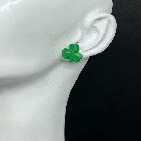 Green Shamrock Stud Earrings St Patrick's Day Clover Irish Lucky Small 0.5" - Picture 1 of 7